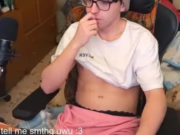 edwarh_01 on Chaturbate