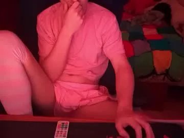 edwarh_01 from Chaturbate
