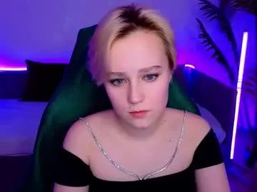 Freechat ellie_heavenly on Chaturbate