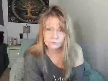 Freechat emberpheonixxx on Chaturbate