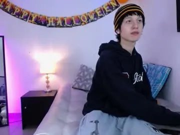 emmo_boy on Chaturbate