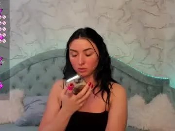 flufyfoxx on Chaturbate