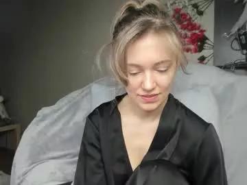 foxy_blond on Chaturbate 