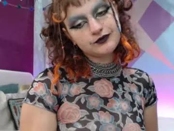 Freechat friskyflowers on Chaturbate