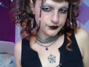Freechat friskyflowers on Chaturbate