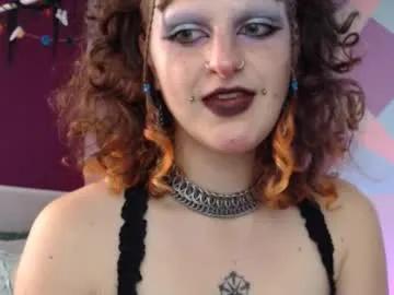 Freechat friskyflowers on Chaturbate