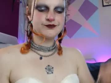 Freechat friskyflowers on Chaturbate