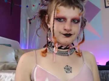 Freechat friskyflowers on Chaturbate