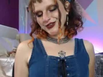 Freechat friskyflowers on Chaturbate