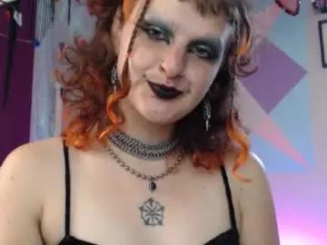 Freechat friskyflowers on Chaturbate