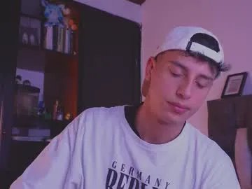 guy_twinks on Chaturbate