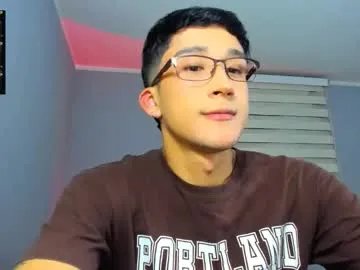 guy_veryhot1 on Chaturbate