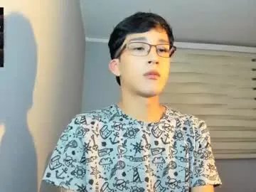 guy_veryhot1 on Chaturbate