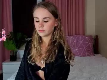 Freechat hazeltrue on Chaturbate