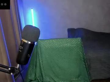 Freechat hell_hotline on Chaturbate