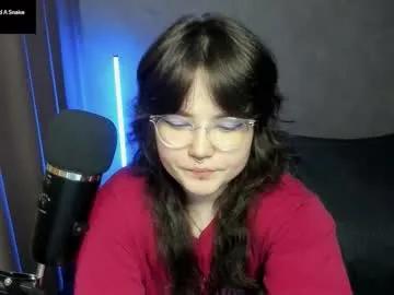 Freechat hell_hotline on Chaturbate