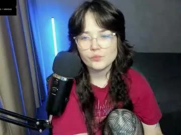 Freechat hell_hotline on Chaturbate