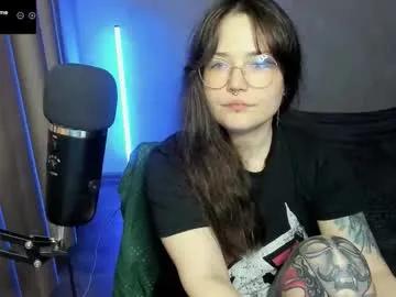 Freechat hell_hotline on Chaturbate