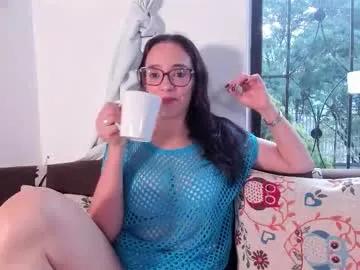 Explore Jess1ca_herrera, she wants to masturbate for you jess1ca_herrera from Chaturbate