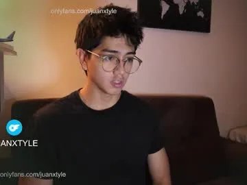 juancamroom on Chaturbate