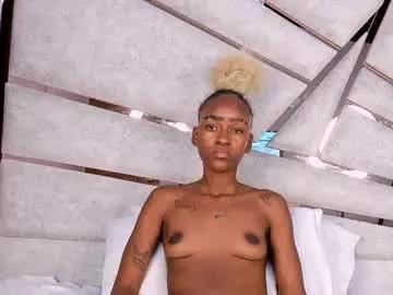 Join Kiaramoons, she wants to masturbate for you kiaramoons from Chaturbate