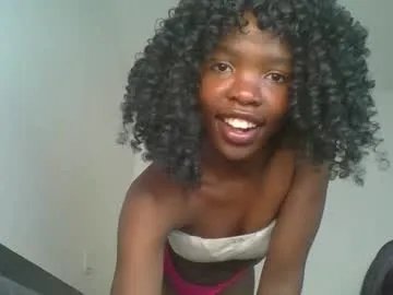 Freechat kinky_aria on Chaturbate