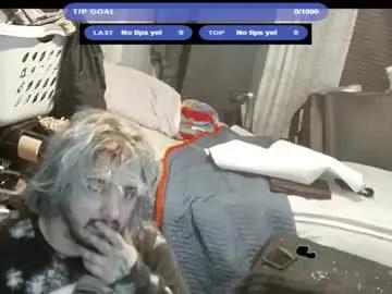 kinkybiguy14 on Chaturbate 