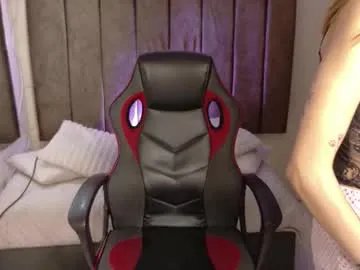 Freechat lily_beet on Chaturbate