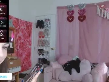 Freechat lilygracexoxo on Chaturbate