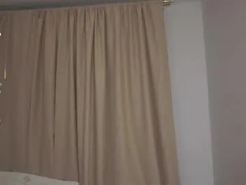 Freechat lollaberry on Chaturbate