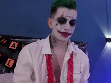 mikaelslow on Chaturbate