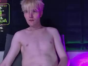 mikkijohnson on Chaturbate 