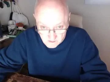 millenium0129 on Chaturbate