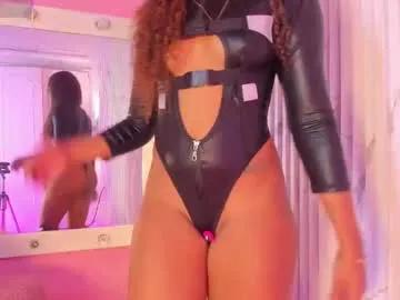 missdionne__curly from Chaturbate