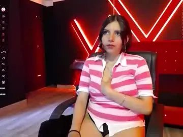 Freechat moon21_ on Chaturbate