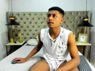Freechat morenitodigno on Chaturbate