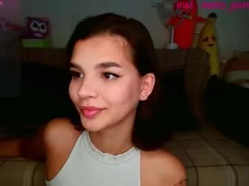moto_ponchik on Chaturbate 