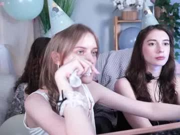 Freechat oliviamcclean on Chaturbate