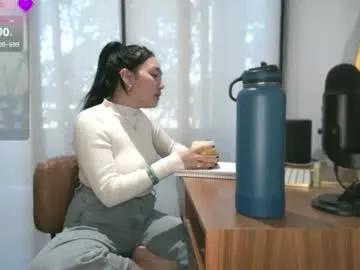 Join Ozhmara, she wants to masturbate for you ozhmara from Chaturbate