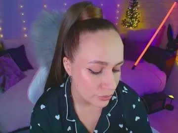 pepper_cat —  /pvt open/ | make me happylatex gloves fund | #pantyhose #mistress #german #leather #latex |