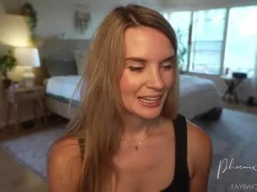 Cute Phoenix_taylor wants you to fuck her body now phoenix_taylor from Chaturbate