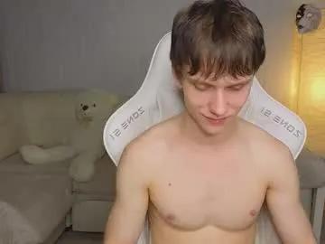 Join naked slut Pupsenish pupsenish from Chaturbate