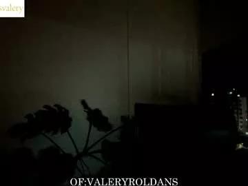 Freechat roldansvalery on Chaturbate