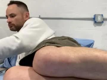 Freechat ryanj1zz on Chaturbate