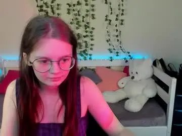 Freechat shy_elina01 on Chaturbate