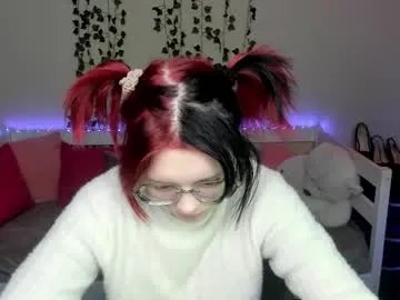 Freechat shy_elina01 on Chaturbate