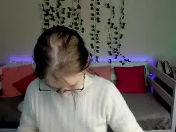 Freechat shy_elina01 on Chaturbate