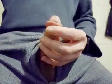 Freechat smallhairyuncut on Chaturbate