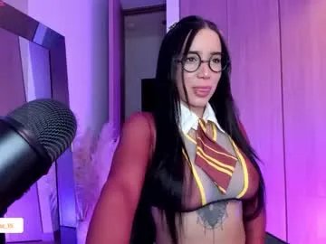 sophyamiller_15 on Chaturbate