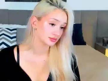 Freechat sugarwhisper on Chaturbate